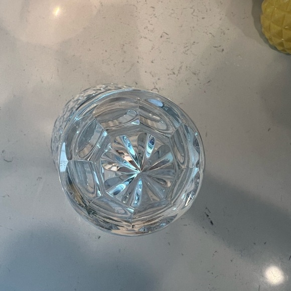 Waterford Crystal Lismore decanter with stopper 10” - Picture 2 of 3